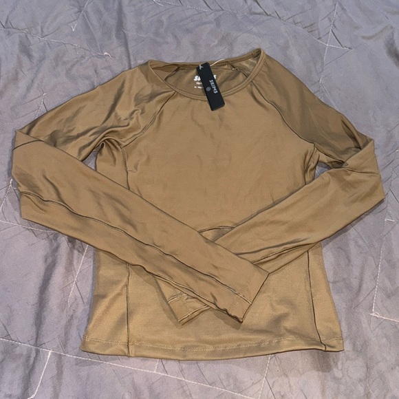 SKIMS PERFORMANCE LONG SLEEVE TOP OXIDE S - Picture 1 of 5
